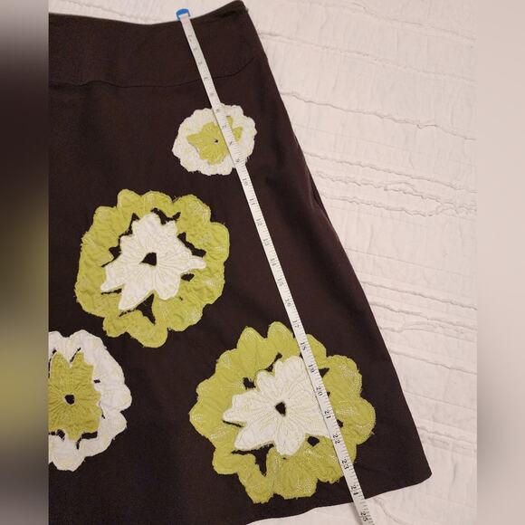 Robbie Bee Boho A-line Flower Applique Skirt, Brown Yellow Green, Size 8 - Picture 6 of 7